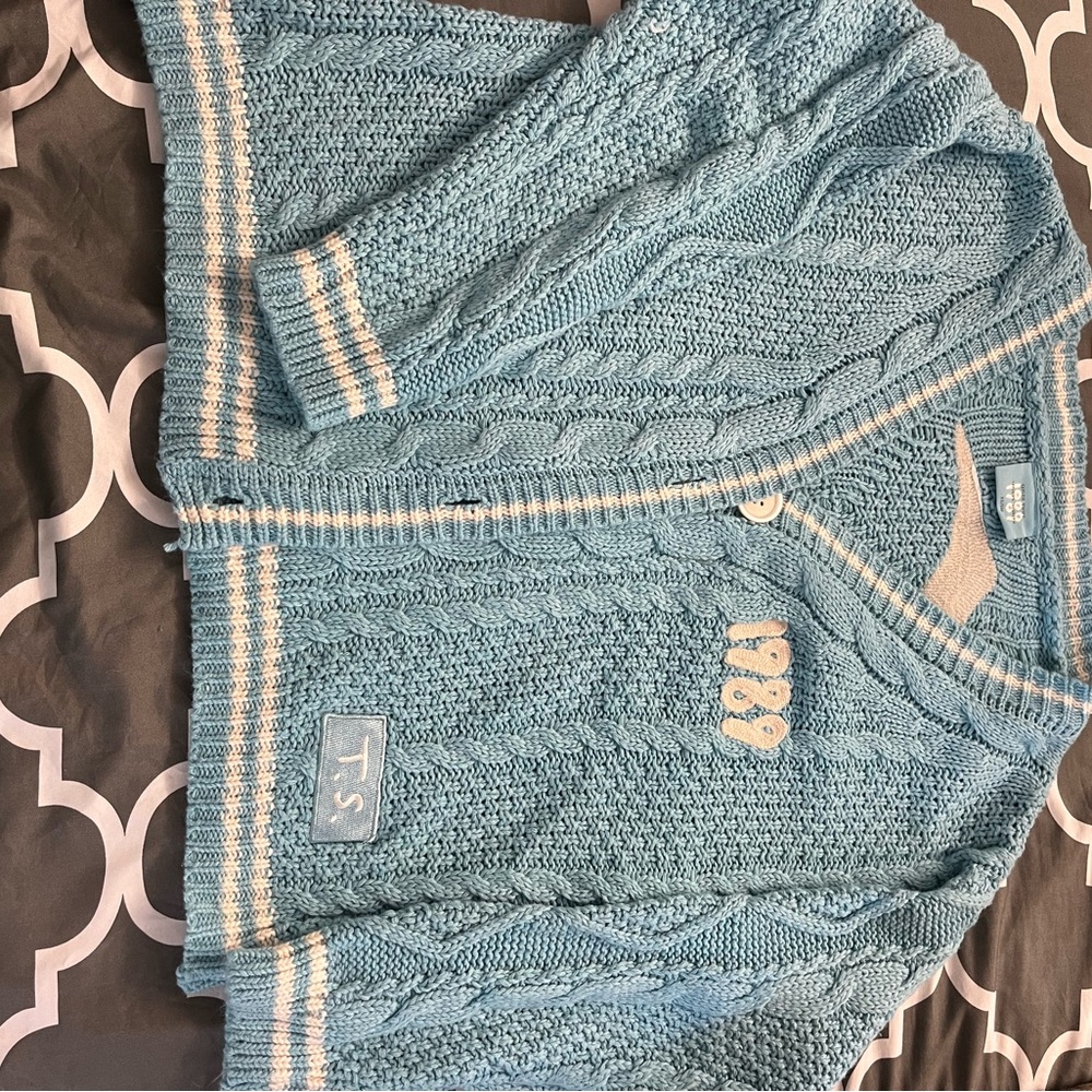 Taylor Swift 1989 cardigan